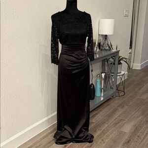 Miusol Black Lace Bodice Long Sleeve Evening Dress